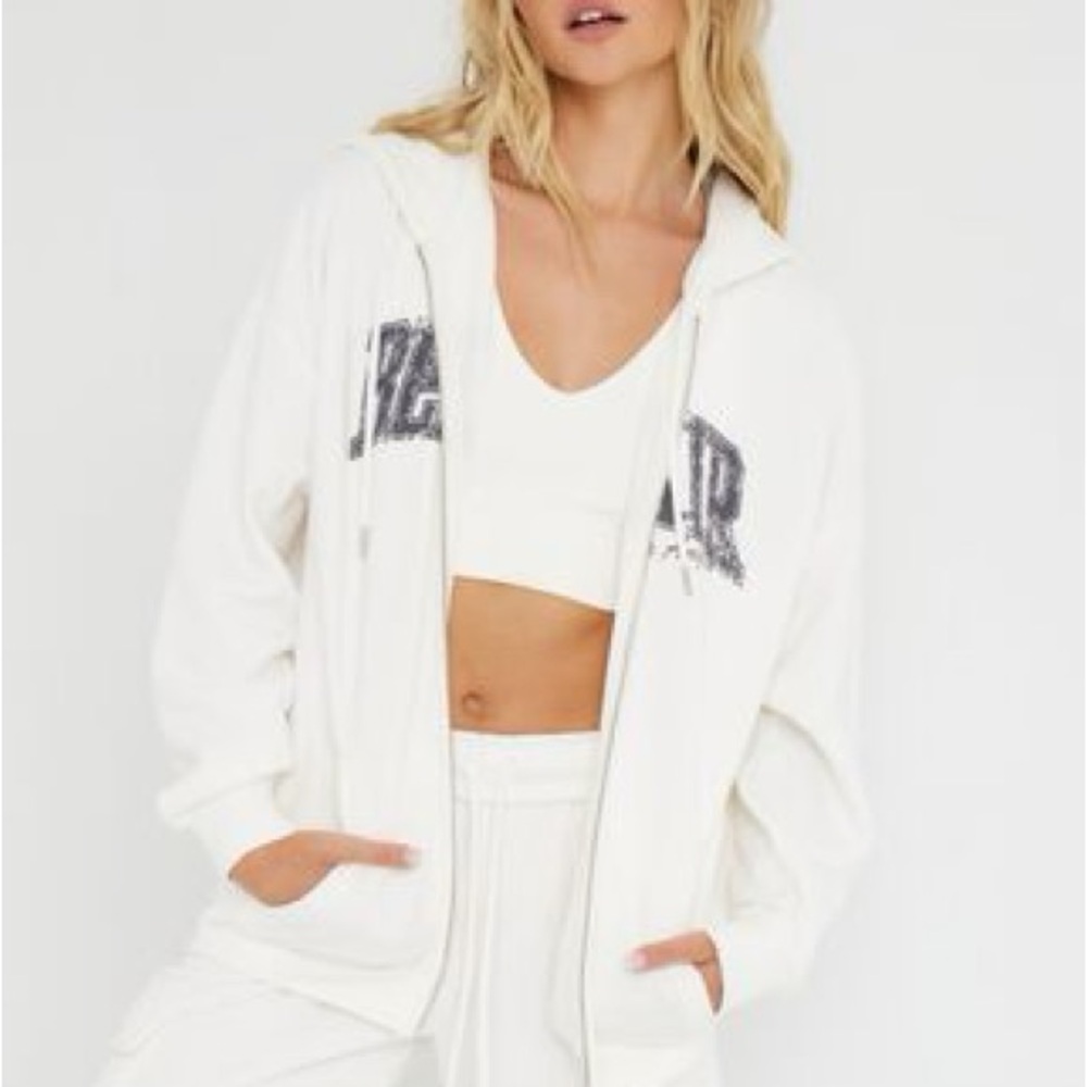 garage white zip up
